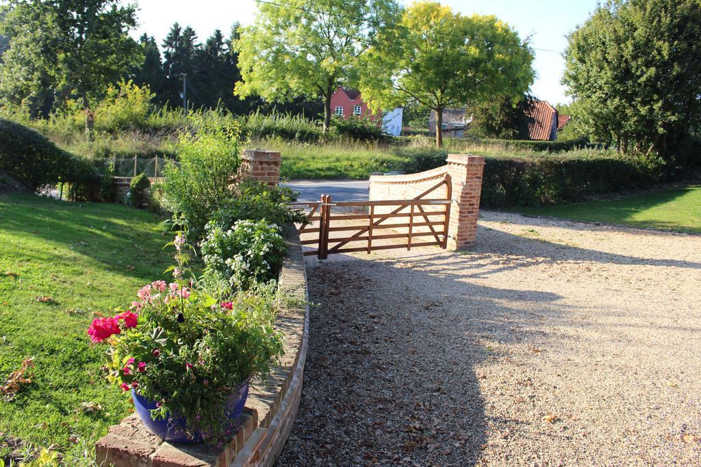 Oakwrights Apartment Terling Exterior foto